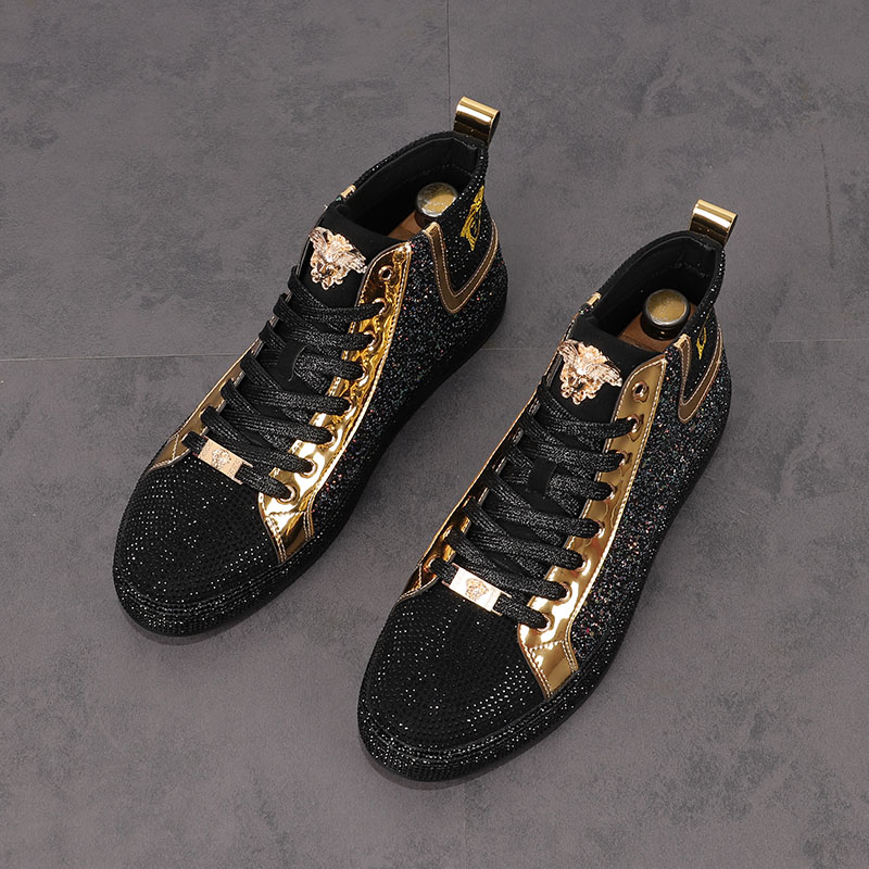 New embroidered high-gang board shoes and Korean edition trend men personally hot drilling casual shoes fashion water drilling boots in Europe