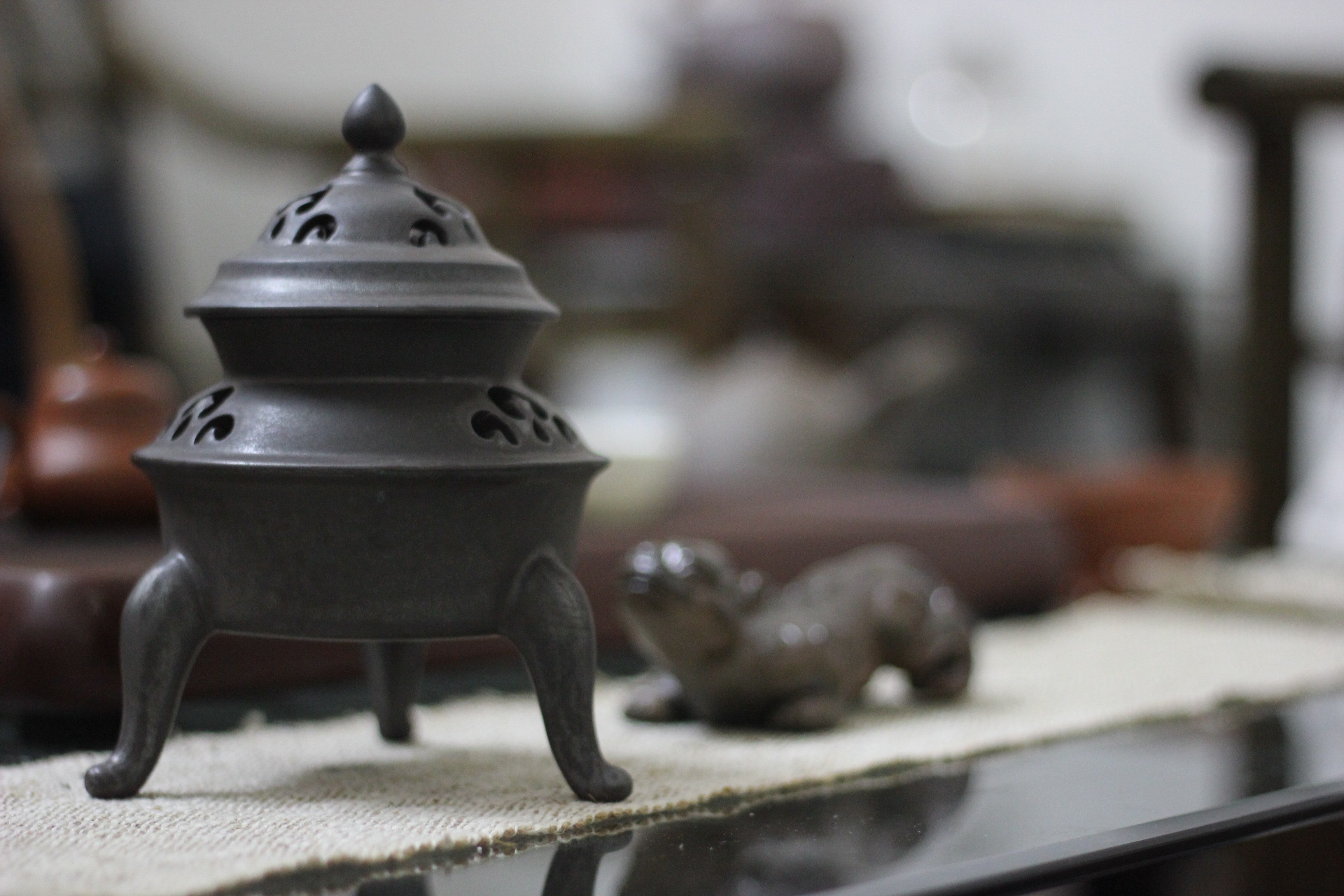 Incense stove Towers fragrant pan Incense Stove Fragrant way Tea Road Supplies Tong Ming Handmade Deed ceramic incense stove Fulini