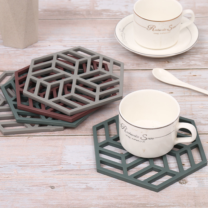6 sheets of clothing Nordic minimalist geometric thermal insulation mat hexagonal silicone heat insulation mat kitchen anti-scalding pan mat table mat