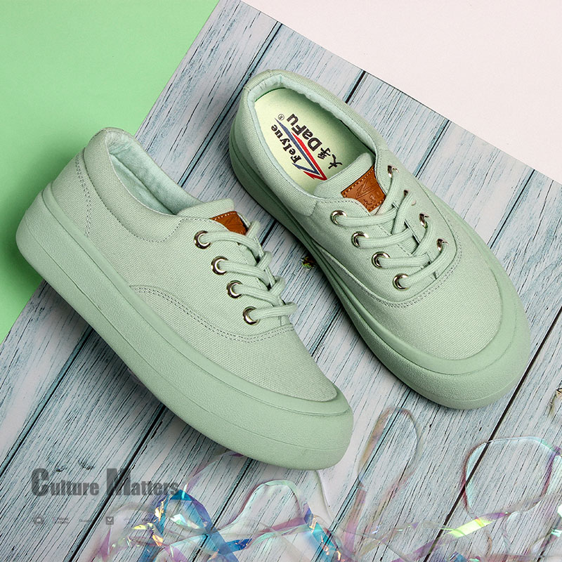Water Green & Spinach Bagleap new pattern solar system Academic atmosphere Retro Big head Noodles  black and white Steamed buns Thick bottom canvas shoe female 8383