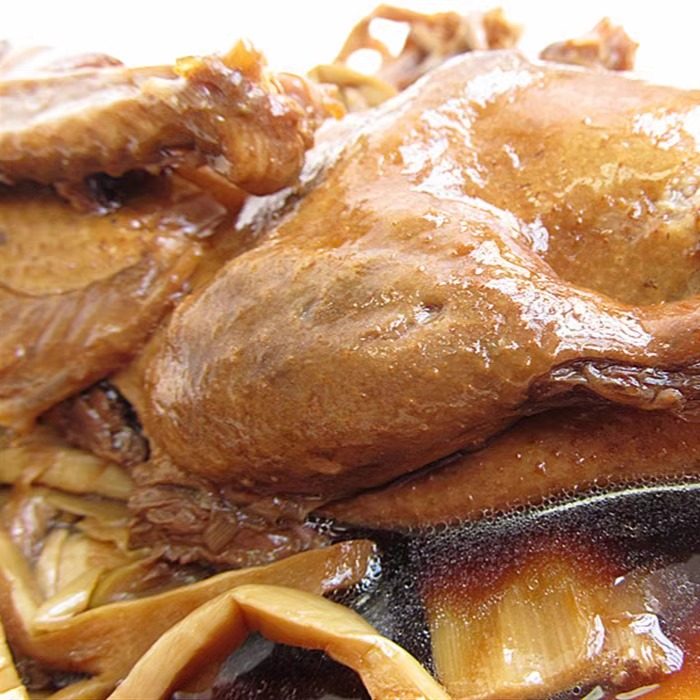 嵊州特产笋干鸭红烧炖鸭肉配笋干，方便菜中的鲜香宝藏2026新趋势了解一下？