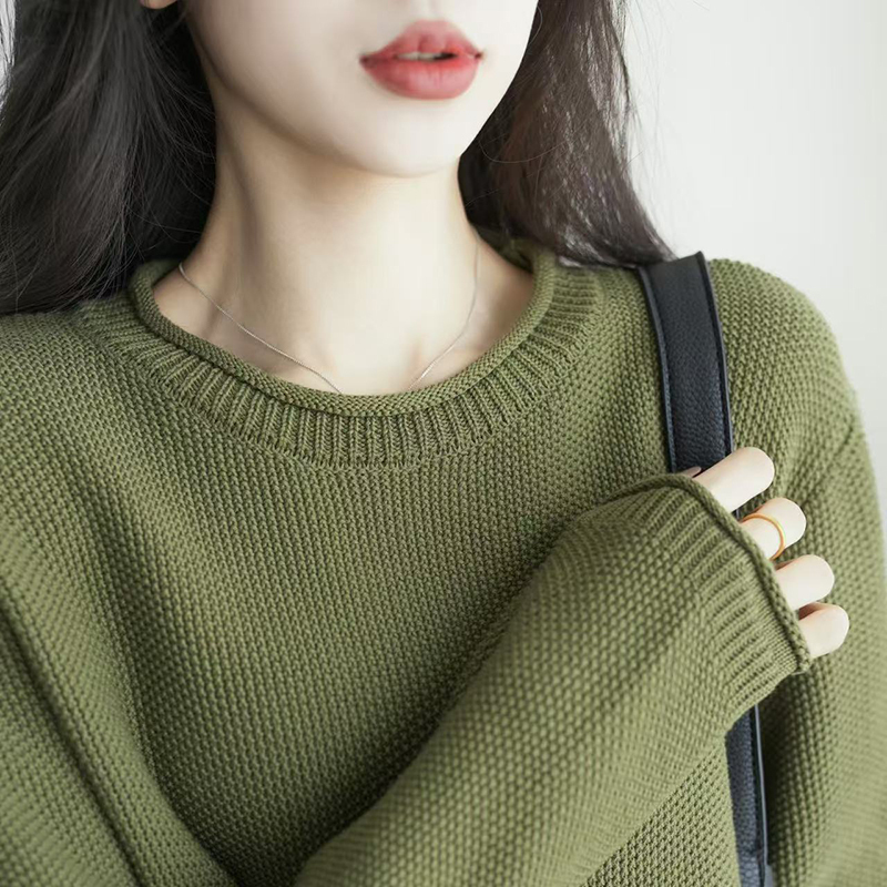 100% Cotton, Delicate and Skin-Friendly Pure Cotton Knitted Sweater for Women, New Spring and Autumn Style, This Year's Popular Loose-Fitting Plus-Size Base Shirt