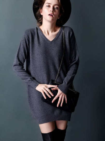 New Autumn and Winter V-Neck Pure Cashmere Sweater for Women, Mid-Length Loose Pullover Sweater, Versatile Knitted Base Skirt That Covers the Hips