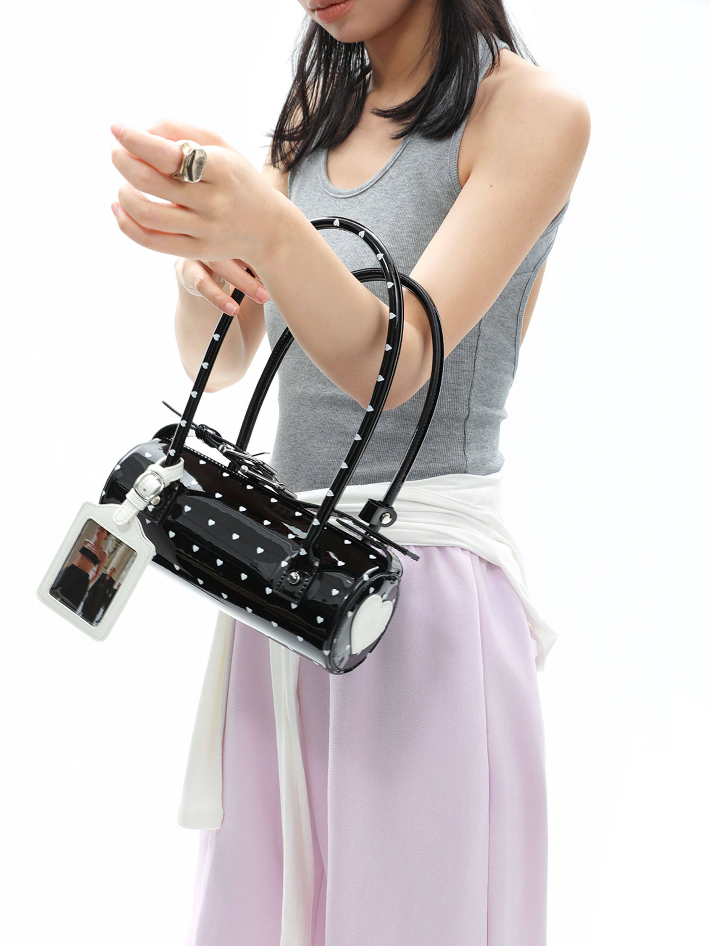 JANDRESS Black Patent Heart-Print Underarm Bag