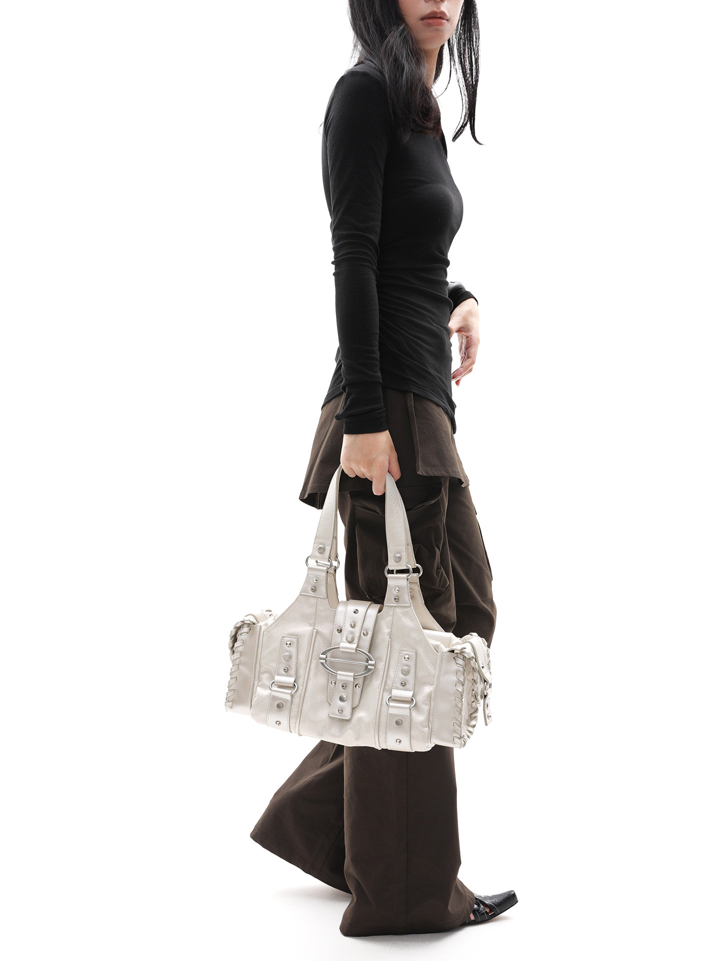 JANDRESS Silver Snakeskin-Print Studded Underarm Bag