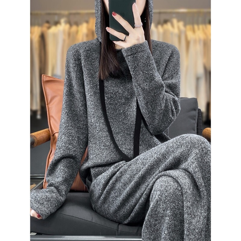 Autumn and Winter Women's Fashionable Casual Sports Suit Women's Gray Hooded Knitwear Sweater Wide-Leg Pants Two-Piece Set Autumn and Winter Women's Fashionable Casual Sports Suit Women's Gray Hooded Knitwear Sweater Wide-Leg Pants Two-Piece Set