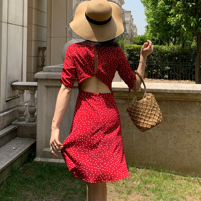 Red polka dot dress summer small fresh V-neck French retro small man is thin and sweet backless short skirt women
