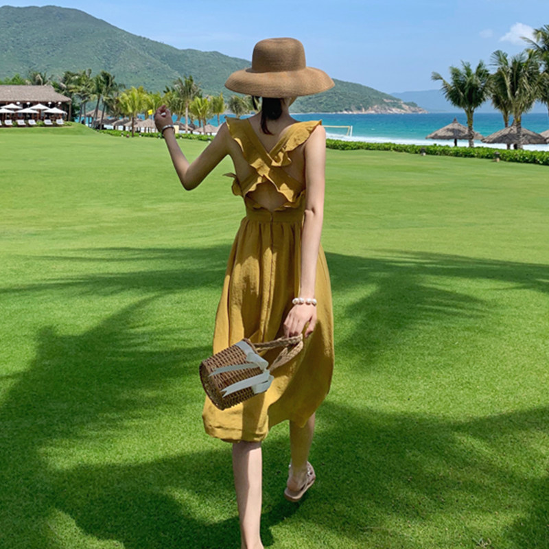 Beach dress yellow seaside holiday dress small fresh South Korea Sanya travel dress female Bali skirt
