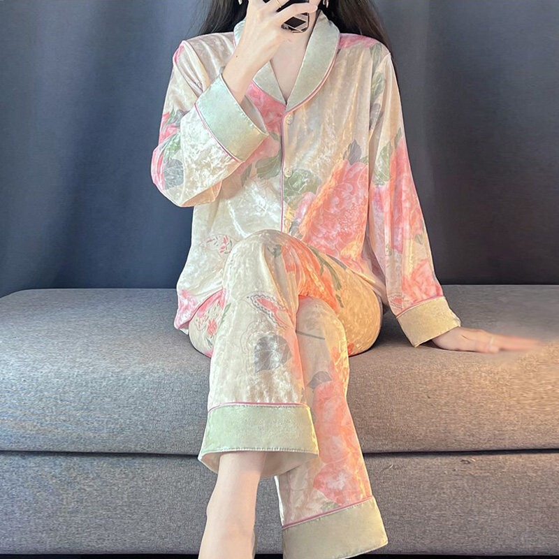 Velvet Pajamas for Women, Long-Sleeved, 2026 Spring and Autumn New Style, Printed with Chinese Style, High-End Feel, Home Wear Set for Middle-Aged Moms