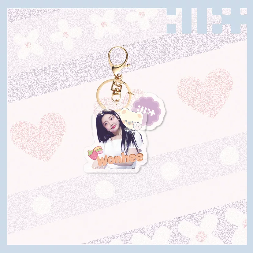 Акриловый брелок ILLIT Super Real Me, фото-шаpм с золотистым карабином, 15×14,35×3,5 см