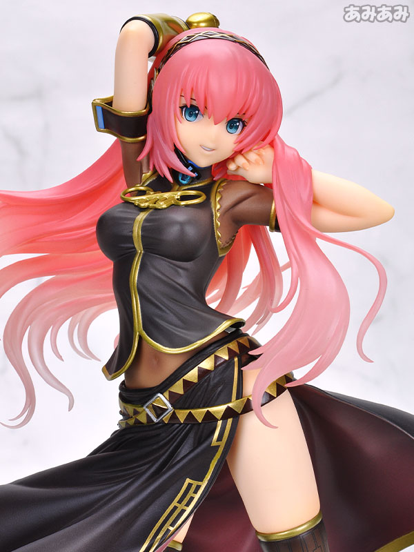 FIG-MOE-5417_06.jpg