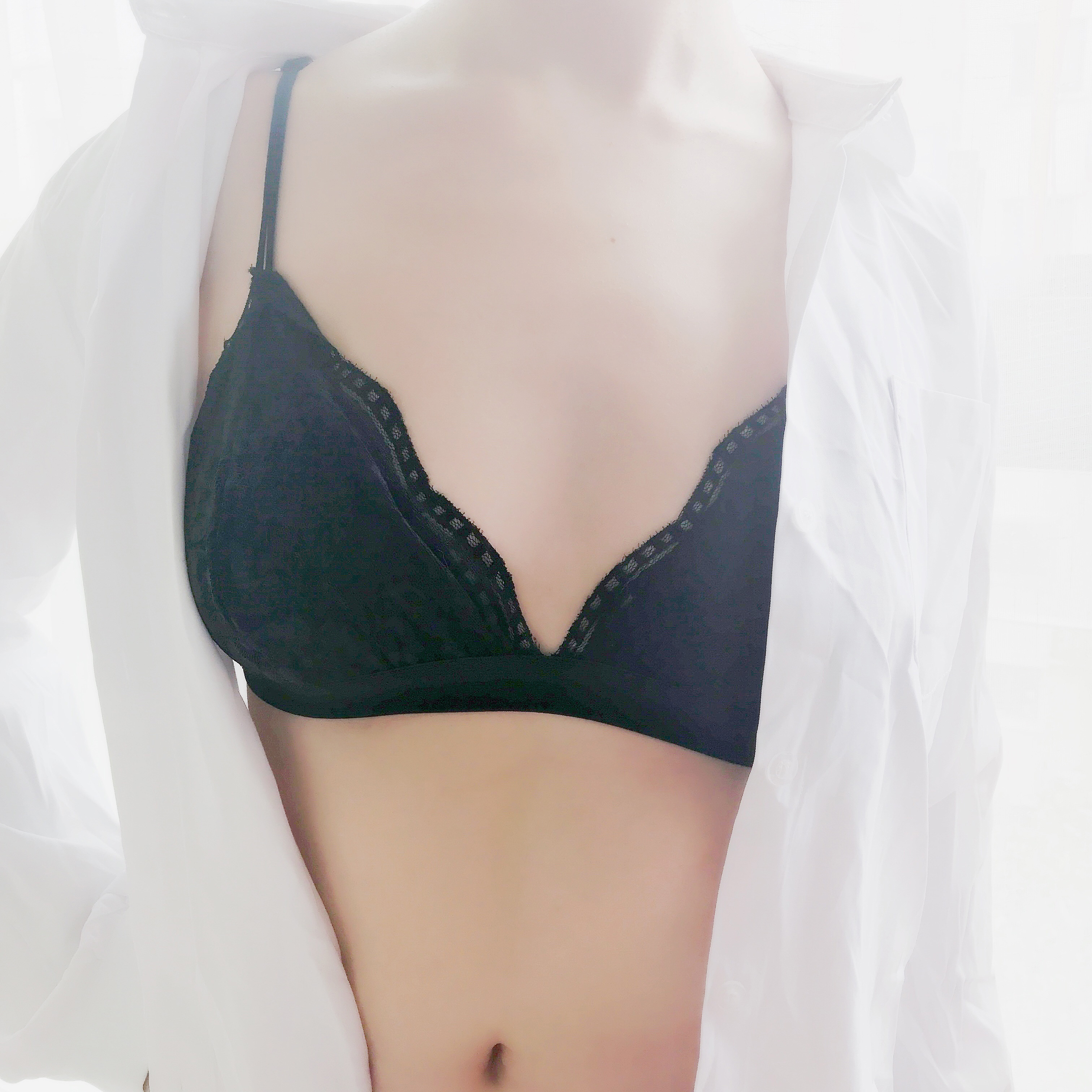 Bra cô gái siêu mỏng không có vòng thép ren đồ lót rỗng ống gợi cảm top top cup cup mỏng dây đeo đồ lót ao lot