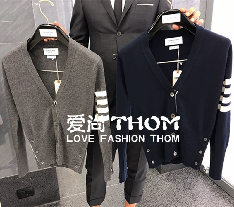 Thom's new classic four-button cashmere knitting sweater for men and women with the same tb four-bar sweater coat browne