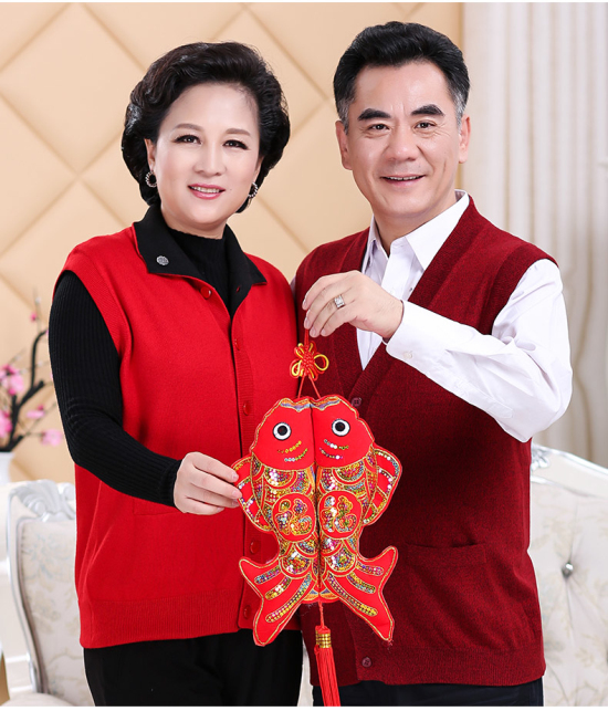Mùa thu và mùa đông mới trung niên nam nữ len đan vest cashmere dày người yêu tải vest đỏ vest kích thước lớn áo dệt kim tay ngắn