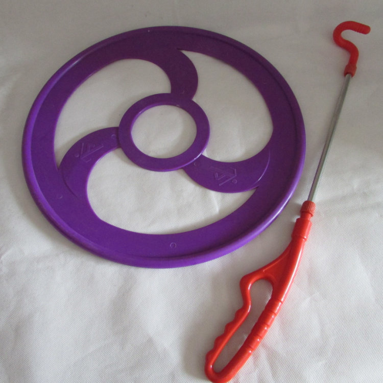 Катание обруча 滚铁环儿童玩具推铁环 塑料风火轮幼儿园玩具健身户外玩具风火轮