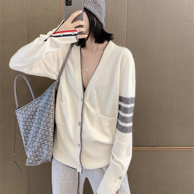 Spring and Autumn College Style V-Neck Wool Cardigan for Women, Loose and Casual, Versatile Four-Stripe Sweater Jacket, Thin Knitwear