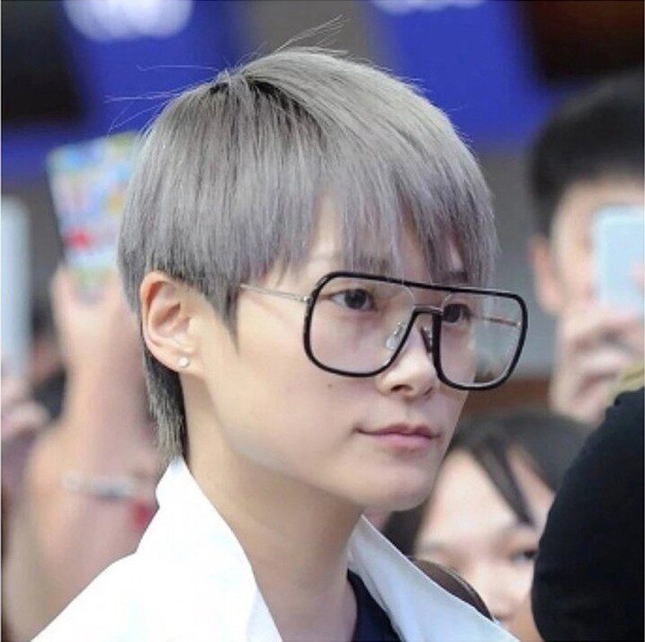 Tomorrow's son Hua Chenyu baby square transparent frame round face red sea with nearsighted flat glasses