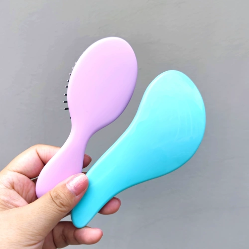 Выход La Gacilly, оригинальная легкая расчесывание La Gacilly, очень дружелюбна к коже головы