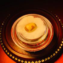  Source: Qingjing Shusheng Gong invited the elder Mengshan to install the Tibetan stupa Gawu box