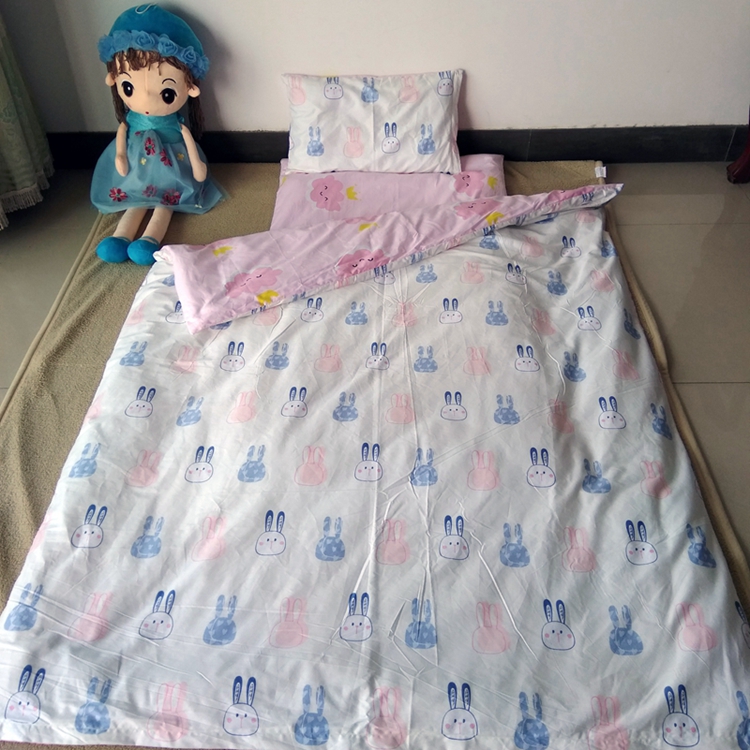 Mẫu giáo chăn ba mảnh bông cotton quilt cover bé trẻ sơ sinh trẻ em ngủ trưa sáu mảnh vào bộ đồ giường