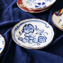 Japanese-made meiyaki vintage grape blue-and-white ceramic small saucer daily dipping dish dessert dish sauce dish sauce vinegar dish