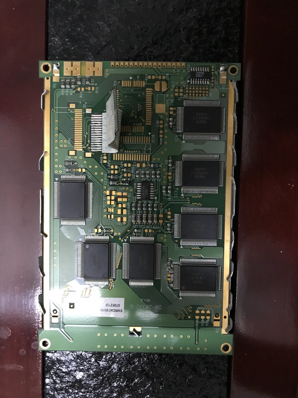 EDT 20-20332-6 EW50347BMW LCD