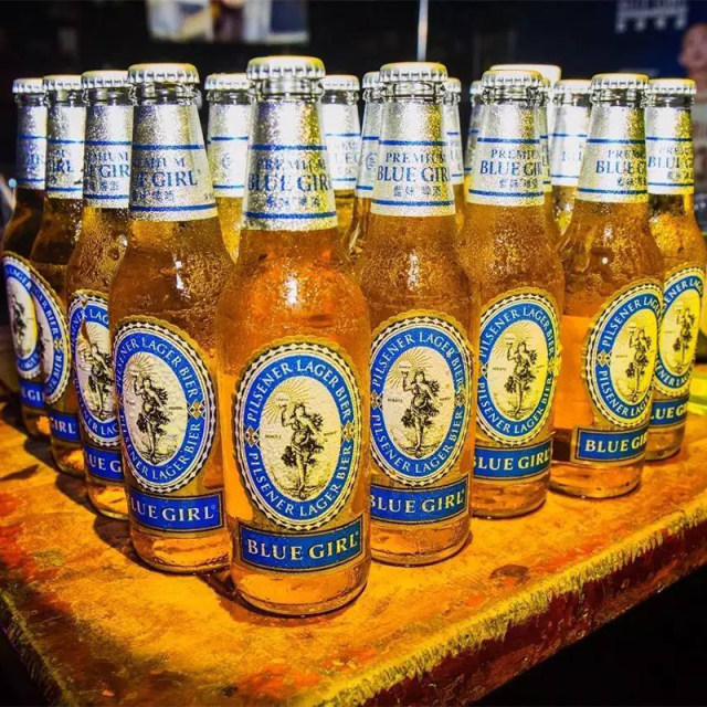 ເບຍເຕັມກ່ອງ BLUEGIRL/German craft domestic blue Girl light lager beer 330ml*24 bottles