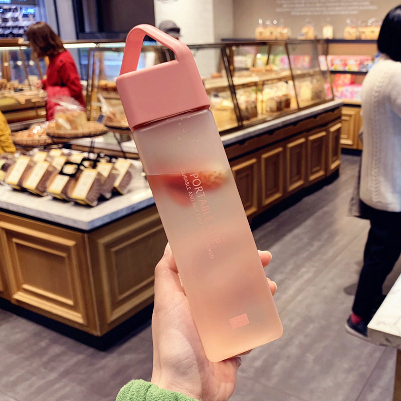 Creative Hand Square Personality Plastic Cup Portable Female accompanying cup Frosted Trend Large Capacity Sports Water Cup