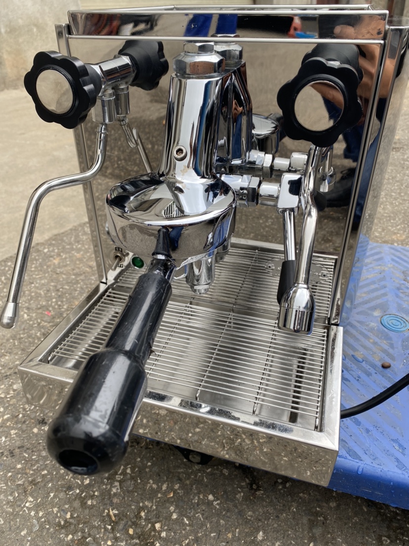 Secondhand Semi-automatic Single Head Coffee Machine Large Capacity Boiler Stainless Steel Appearance