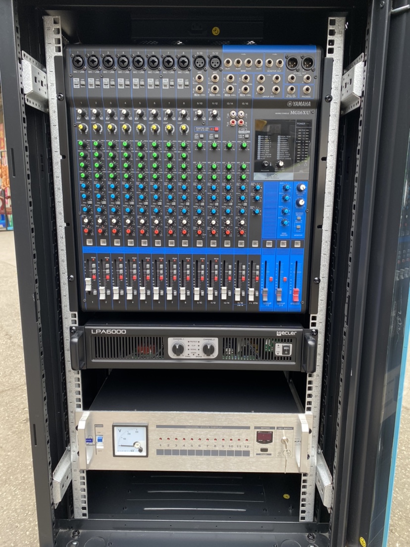 Second-hand Yamaha Yamaha MG16 professional mixer effector console 95 into new original