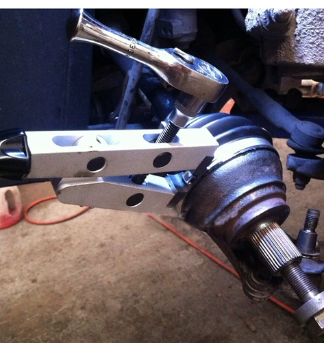 Шаровая клетка удары, плоскогубцы, пылеязы