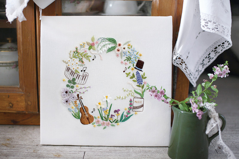 Artisan pill new Korean embroidery symphony lover's dream handmade DIY material bag hanging painting