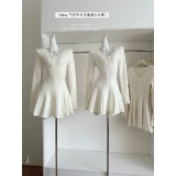 Бархатное приталенное платье, трикотажная мини-юбка, V-образный вырез