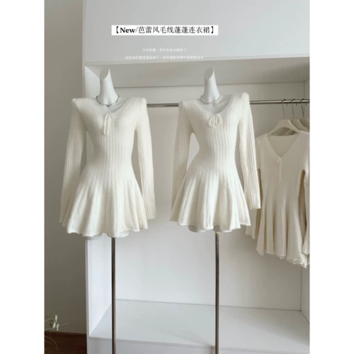 Бархатное приталенное платье, трикотажная мини-юбка, V-образный вырез