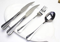 Shanghai Tongcheng outside the door knife and fork rental dinner plate tableware wine wine rental champagne glass champagne tower