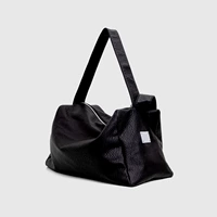 Черный, большой