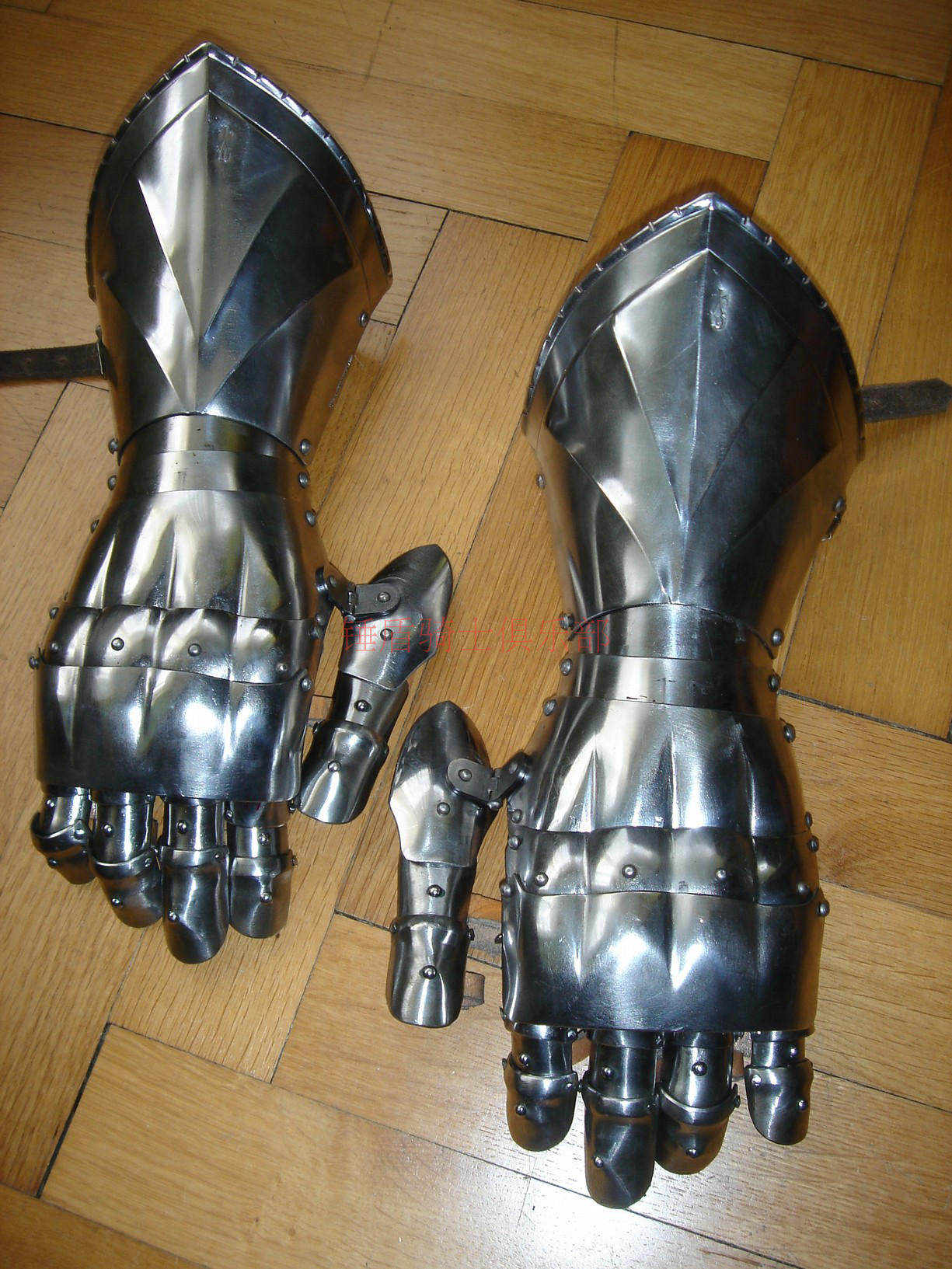 Finger Iron Hand G26 Handicraft History Repeats (Wearable)