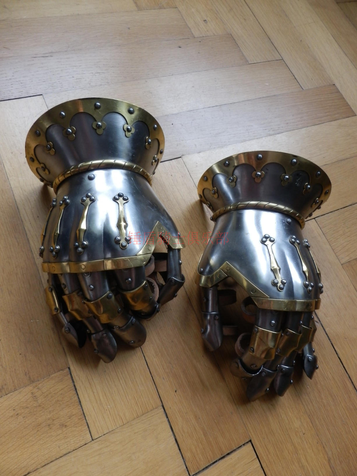 Bell Mouth Iron Hand G40 History Repeats (Wearable) Handicrafts