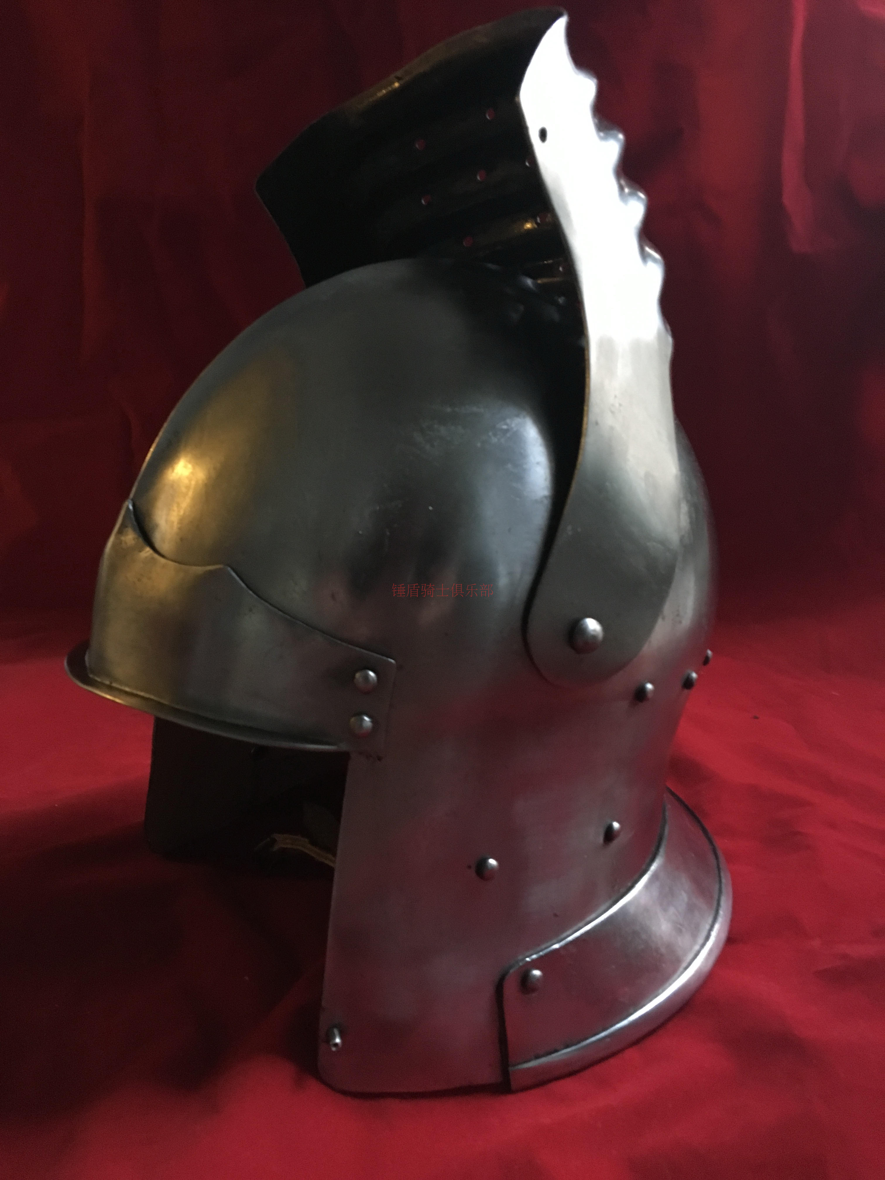 Chareel safety helmet corrugated noodle A history plays a handicraft