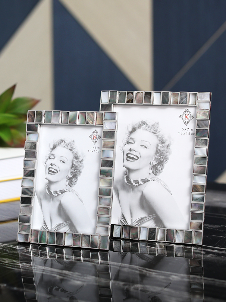Modern light luxury model room photo frame 6 inch 7 inch natural shell creative combination photo frame table photo frame decoration