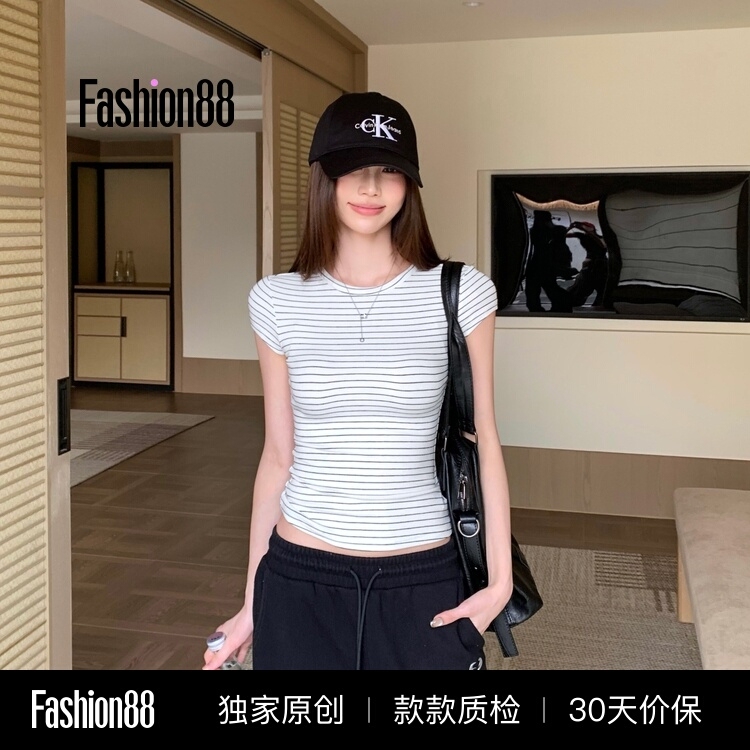 Iamannieww Black and White Striped Short-Sleeved T-Shirt for Women Spring New Slim Fit Round Neck Short Top Iamannieww Black and White Striped Short-Sleeved T-Shirt for Women Spring New Slim Fit Round Neck Short Top