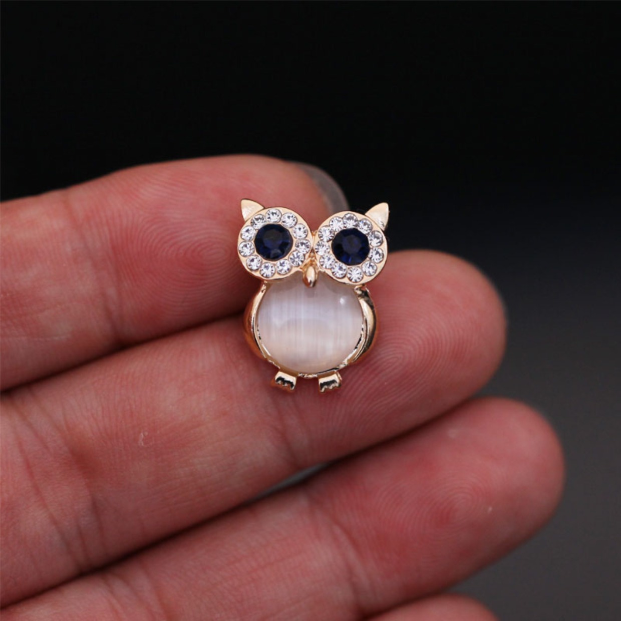 Cartoon cú mini trâm cài phụ nữ áo sơ mi cổ áo kim nam áo len len pin pin phụ kiện chống ánh sáng trâm cài