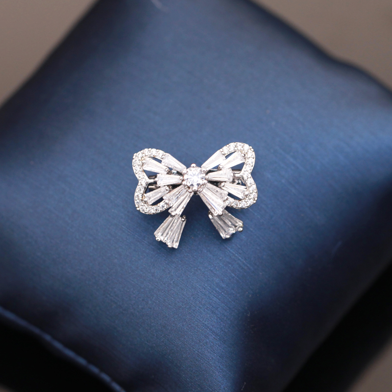 Mini áo sơ mi chống ánh sáng trâm cài áo len nữ áo len pin khóa cổ áo trâm cài khóa nhỏ phụ kiện pin - Trâm cài trâm cài áo pnj