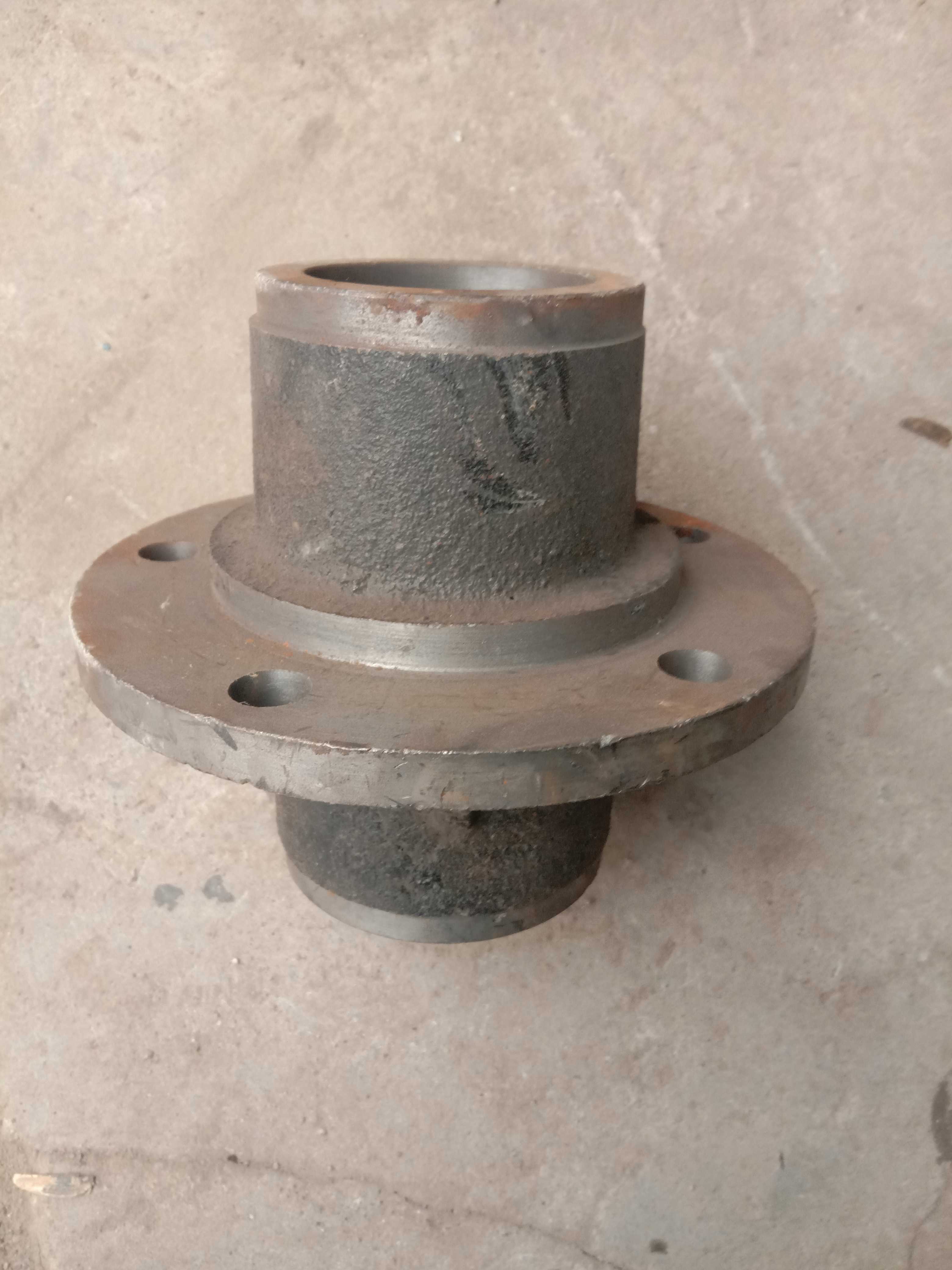 Time Wind Giants Running the Margineva Twin Force Agricultural Tricycle Accessories Front Wheel Hub Shaft Head 205305306