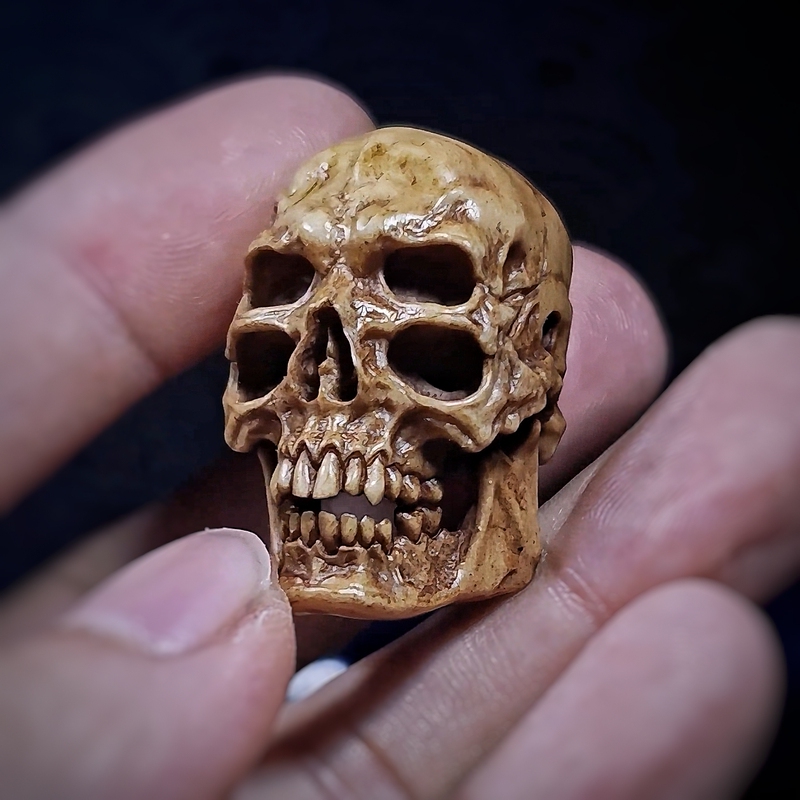 Skeleton Four-Eye Three-Way Buddha Head Bracelet with Cloud Back, Hand-Held Pendant, Cultural Toy Accessories, Antlers, Mammoth Carving A04