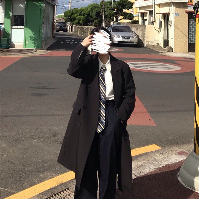 The new casual suit dress female middle - long Korean version of the black - loose British - wind coat in autumn 2023