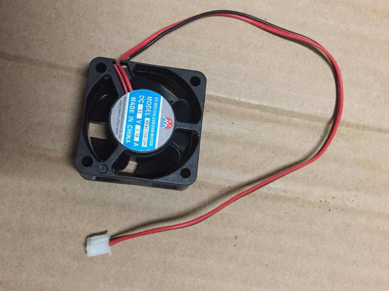 Model XF4020S12H 12V 0 19A 40x40x20mm cooling fan ventilator