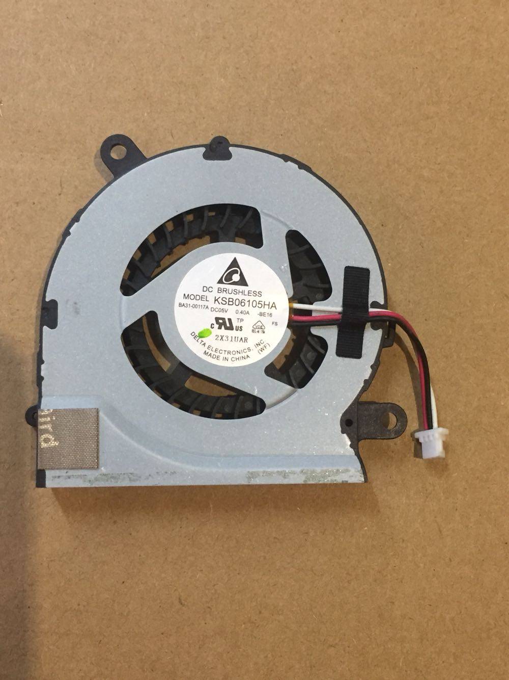 Brand new Tedda KSB06105HA-BE16 BA31-00117A 5V 0 4A notebook fan