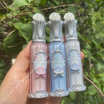 Flower Knows Shell Pearl Lip Essence 4.8ml Moisturizing Lightweight Comfortable Mirror Water Gloss Lip Glaze Highlighter for Women