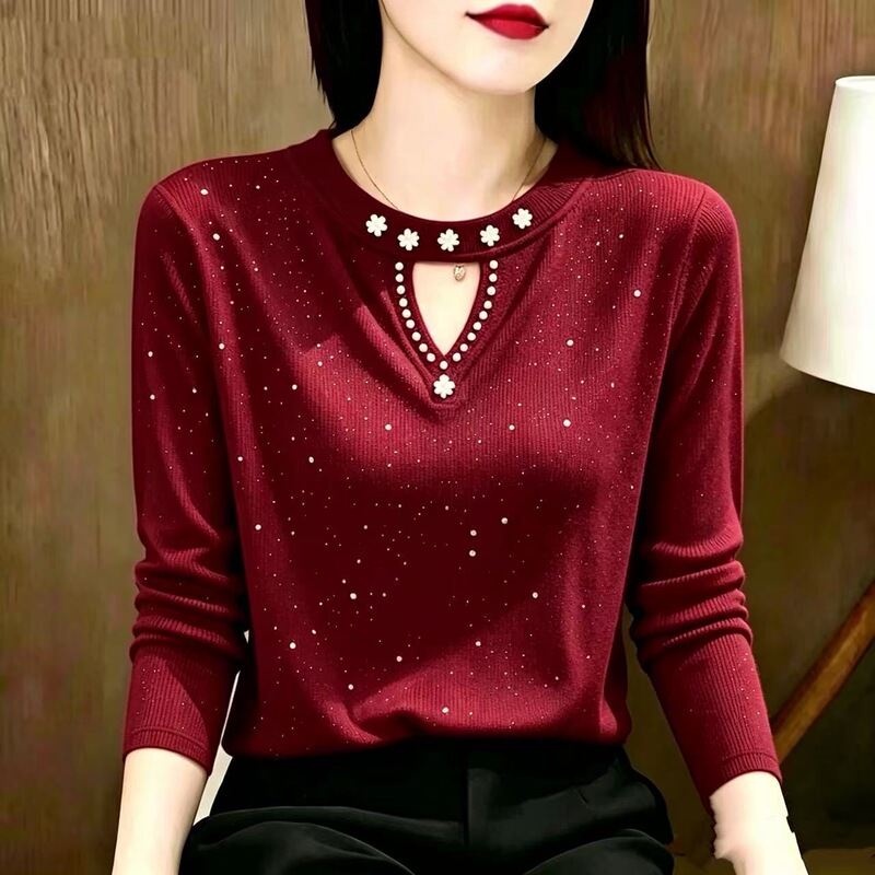 2026 Autumn New Hollow Out Beaded Long Sleeve T-Shirt for Women, Middle-Aged Mom Style, Elegant Slim Fit Sequin Top 2026 Autumn New Hollow Out Beaded Long Sleeve T-Shirt for Women, Middle-Aged Mom Style, Elegant Slim Fit Sequin Top